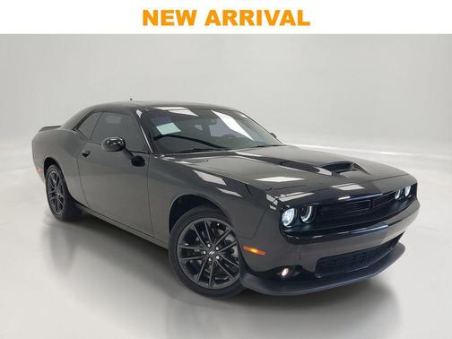 Pitch Black Clearcoat 2022 Dodge Challenger GT