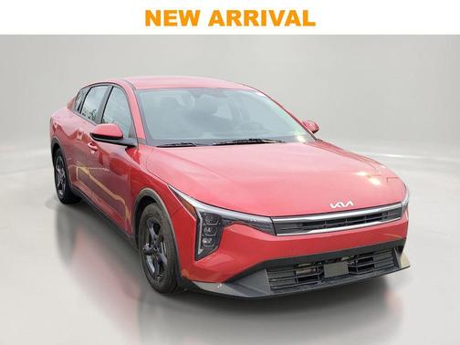 Currant Red 2025 Kia K4 LXS