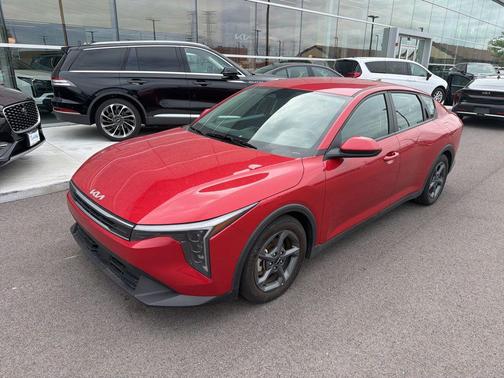 Currant Red 2025 Kia K4 LXS