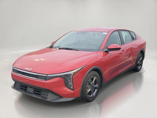 Currant Red 2025 Kia K4 LXS