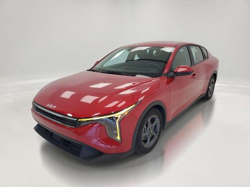 Currant Red 2025 Kia K4 LXS