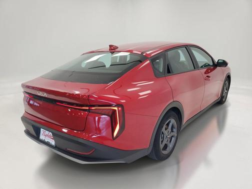 Currant Red 2025 Kia K4 LXS