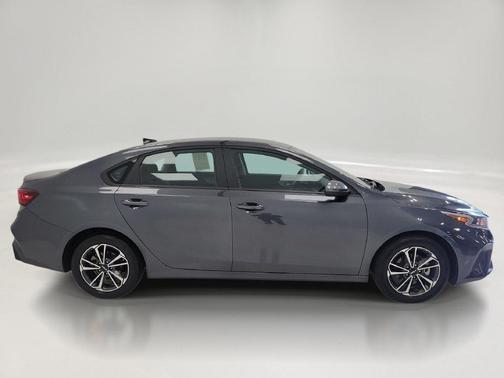 Gravity Gray 2024 Kia Forte LXS