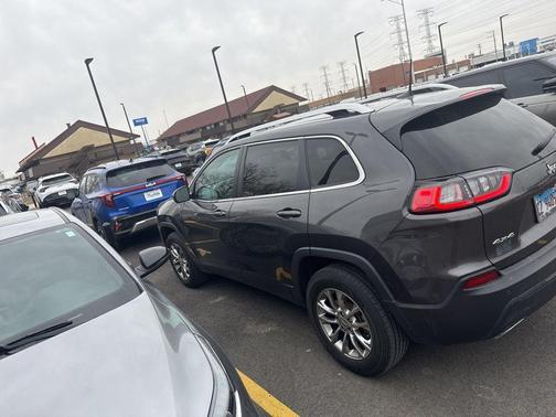 2021 Jeep Cherokee Latitude Lux