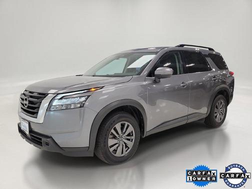 Gun Metallic 2024 Nissan Pathfinder SV FWD
