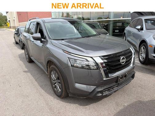 Gun Metallic 2024 Nissan Pathfinder SV FWD