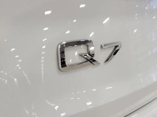 2022 Audi Q7 55 Premium Plus