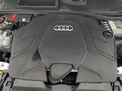 2022 Audi Q7 55 Premium Plus