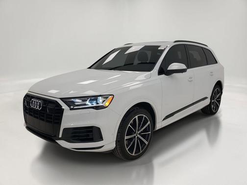2022 Audi Q7 55 Premium Plus