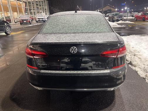 2021 Volkswagen Passat 2.0T SE