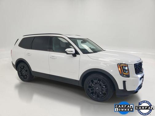 Glacial White Pearl 2022 Kia Telluride SX