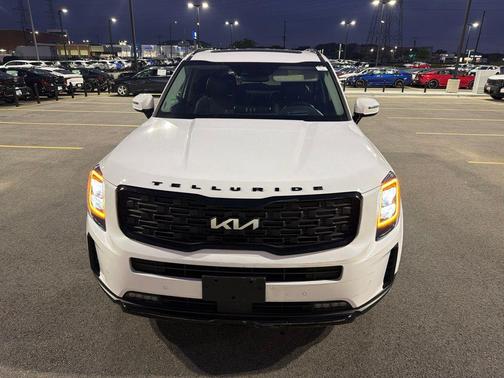 Glacial White Pearl 2022 Kia Telluride SX
