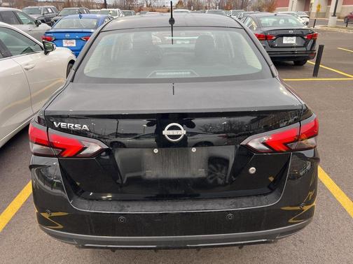 2024 Nissan Versa 1.6 S