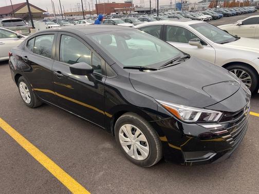 2024 Nissan Versa 1.6 S