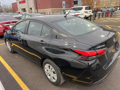 2024 Nissan Versa 1.6 S