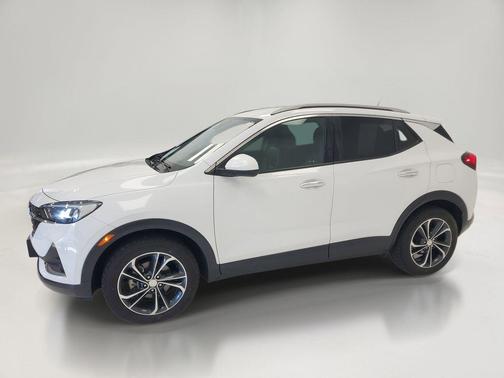 Summit White 2020 Buick Encore GX Essence