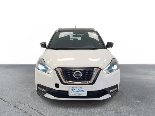 2019 Nissan Kicks SR