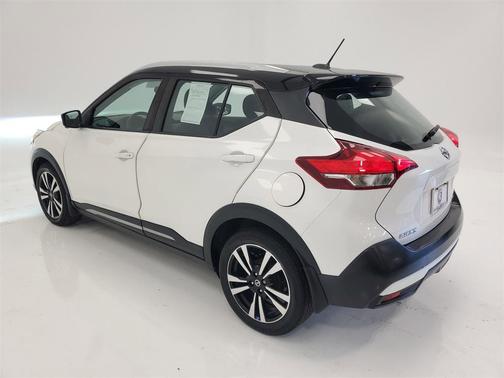 2019 Nissan Kicks SR