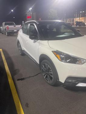 2019 Nissan Kicks SR