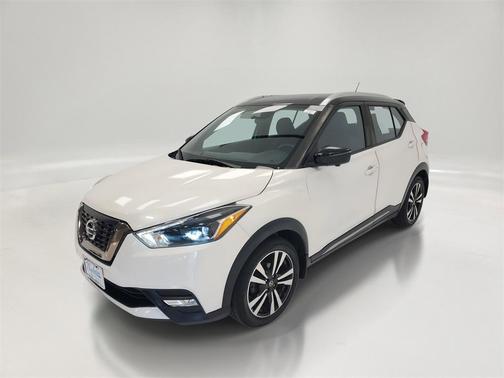 2019 Nissan Kicks SR