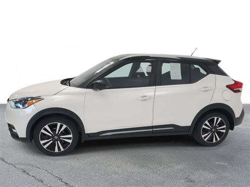 2019 Nissan Kicks SR