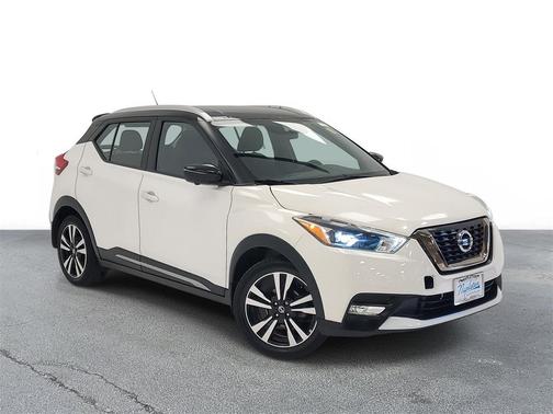 2019 Nissan Kicks SR