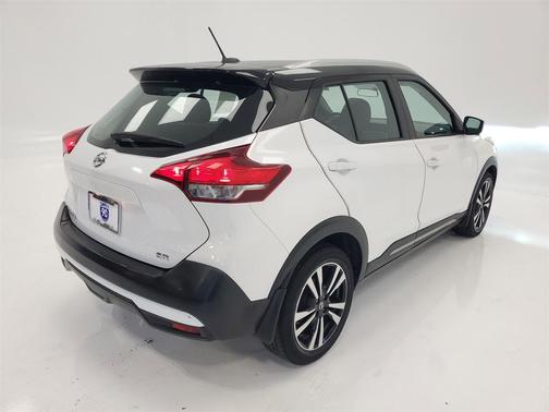 2019 Nissan Kicks SR