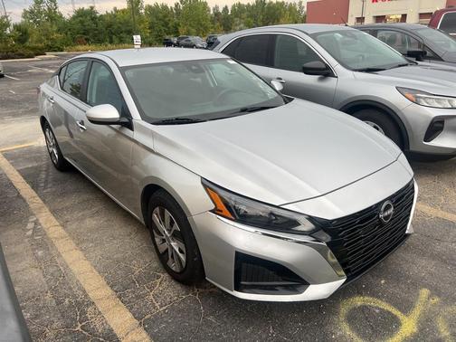 2023 Nissan Altima S FWD