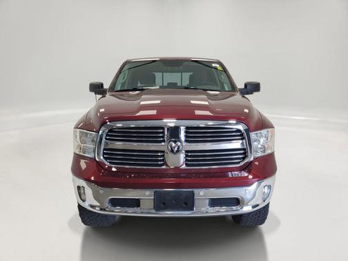 Delmonico Red Pearlcoat 2019 RAM 1500 Big Horn