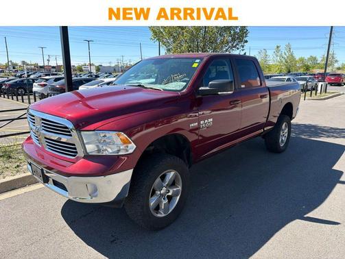 Delmonico Red Pearlcoat 2019 RAM 1500 Big Horn