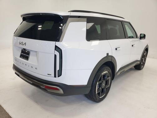 Glacial White Pearl 2027 Kia Telluride EX