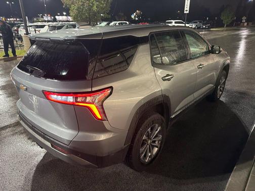 Sterling Gray Metallic 2025 Chevrolet Equinox 1LT