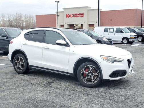 2022 Alfa Romeo Stelvio Ti