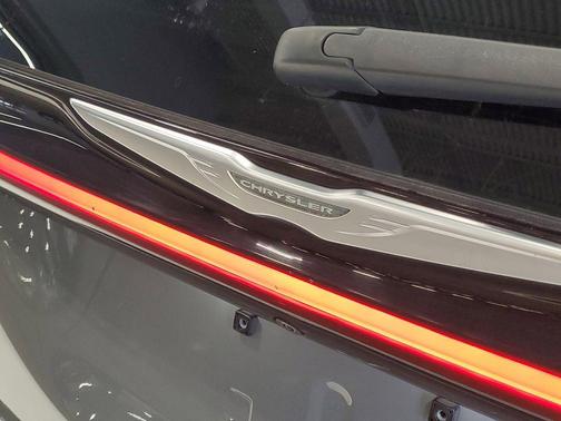 Ceramic Gray Clearcoat 2023 Chrysler Pacifica Limited