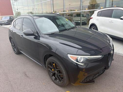 Vulcano Black Metallic 2021 Alfa Romeo Stelvio Ti
