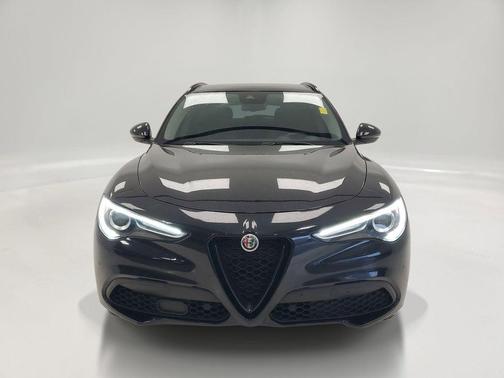 Vulcano Black Metallic 2021 Alfa Romeo Stelvio Ti