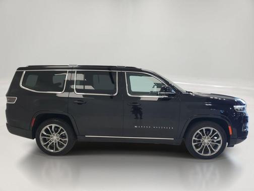 Diamond Black Crystal Pearlcoat 2023 Jeep Grand Wagoneer Series II 4x4