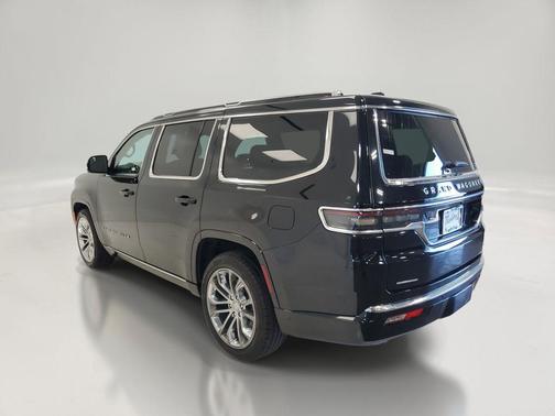 Diamond Black Crystal Pearlcoat 2023 Jeep Grand Wagoneer Series II 4x4