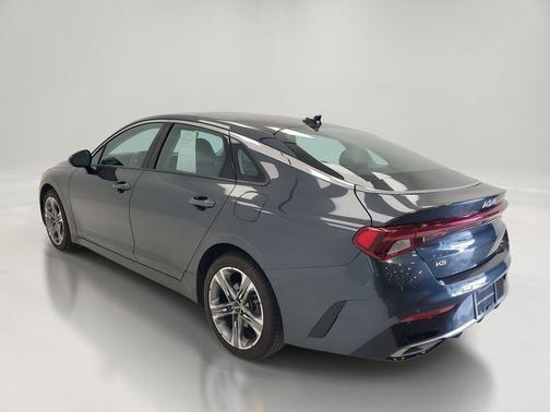 Gravity Gray 2023 Kia K5 EX