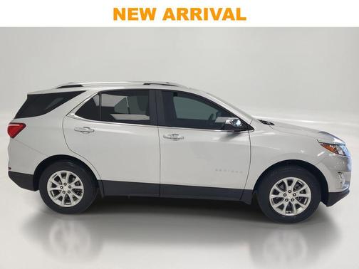 Silver Ice Metallic 2021 Chevrolet Equinox 1LT