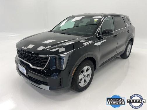 2025 Kia Sorento LX