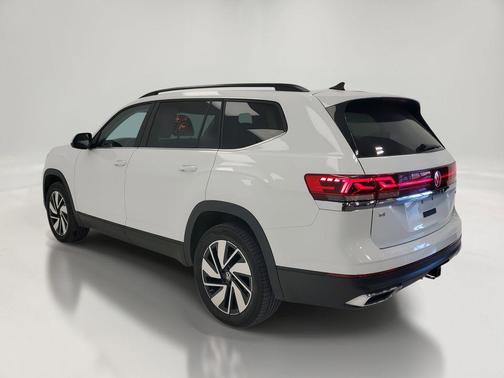 2025 Volkswagen Atlas 2.0T SE w/Technology 4MOTION