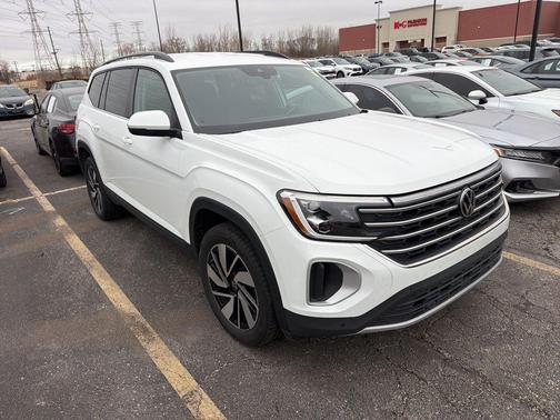 2025 Volkswagen Atlas 2.0T SE w/Technology 4MOTION