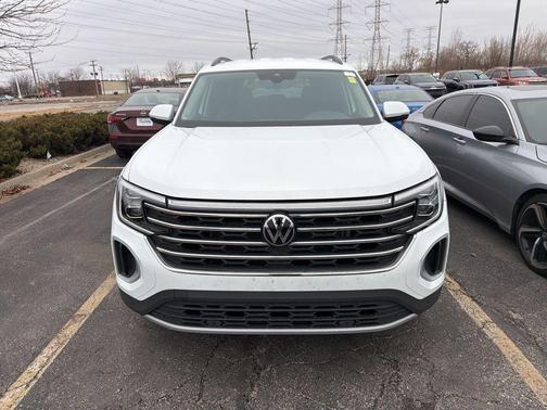 2025 Volkswagen Atlas 2.0T SE w/Technology 4MOTION