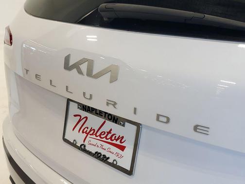 Glacial White Pearl 2025 Kia Telluride S
