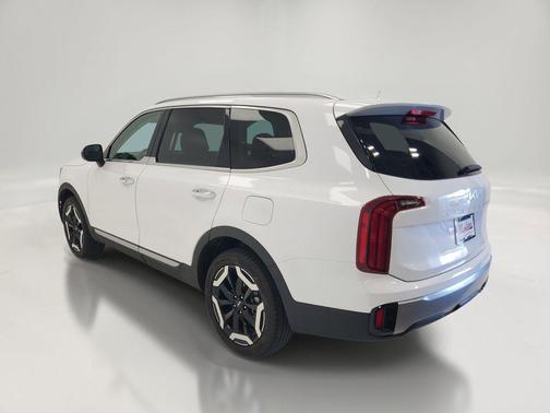 Glacial White Pearl 2025 Kia Telluride S