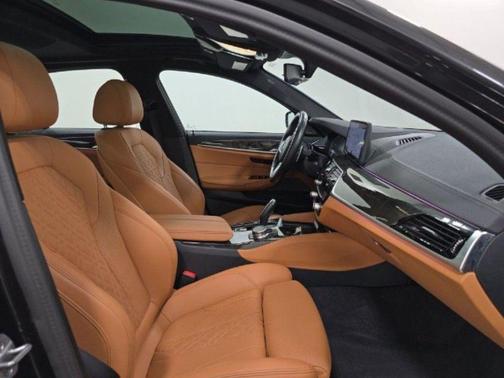 2023 BMW 530 i xDrive