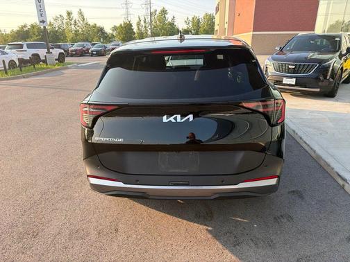 Ebony Black 2026 Kia Sportage LX