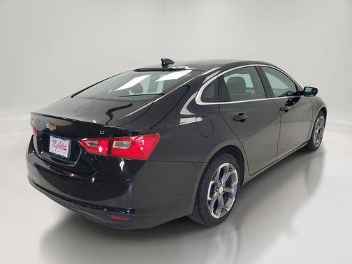 Mosaic Black Metallic 2023 Chevrolet Malibu FWD 1LT