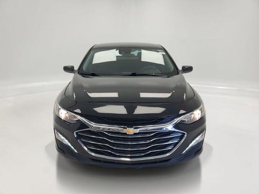 Mosaic Black Metallic 2023 Chevrolet Malibu FWD 1LT